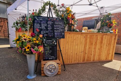 Gallery | Jolly Hucksters Mobile Bar Company | mobile bar Hertfordshire/mobile bar Buckinghamshire/mobile bar Hertfordshire/Wedding bar Buckinghamshire | wedding bar Hertfordshire | Real ale events bar /corporate events Hertfordshire/party bars Buckinghamshire/charity event bars
