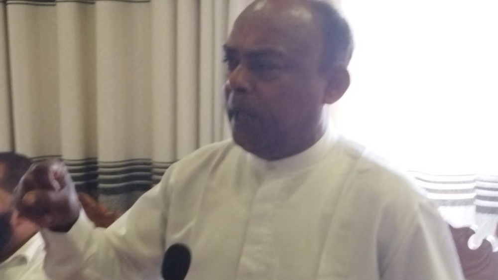 சர்வகட்சி அரசில் இணைக - சுலைமாலெவ்வை