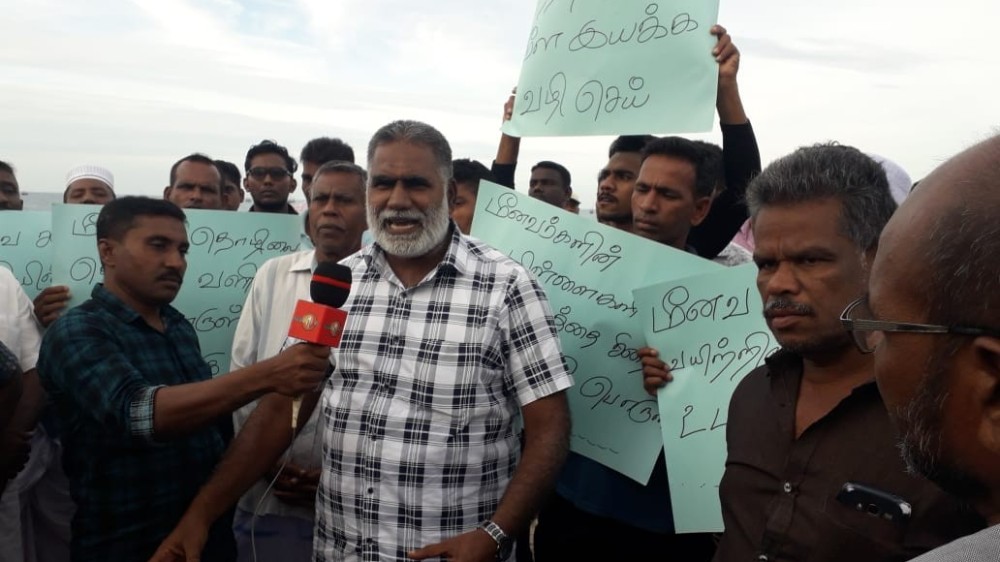 மீன்பிடித் தொழிலாளர்கள் ஆர்ப்பாட்டம்