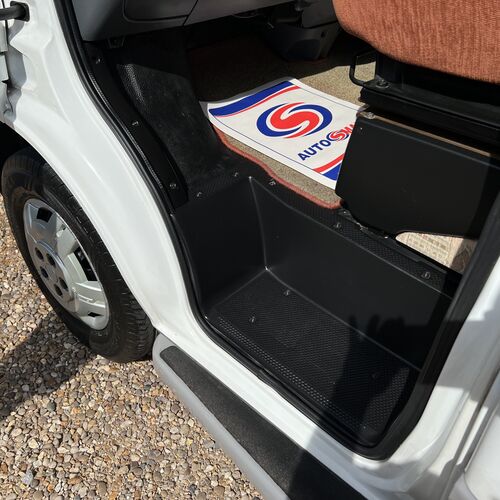 2004 Autocruise Valentine Motorhome 2 Berth Compact 5.44m Peugeot Boxer 2.2 HDi