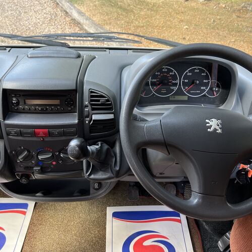 2004 Autocruise Valentine Motorhome 2 Berth Compact 5.44m Peugeot Boxer 2.2 HDi