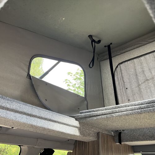 Toyota Granvia 3.0TD 4WD Auto Camper Van 4 Berth PRO Conversion 1996 Silver