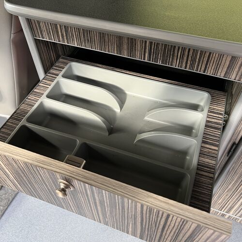 Toyota Granvia 3.0TD 4WD Auto Camper Van 4 Berth PRO Conversion 1996 Silver