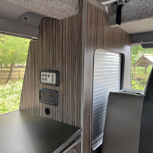 Toyota Granvia 3.0TD 4WD Auto Camper Van 4 Berth PRO Conversion 1996 Silver