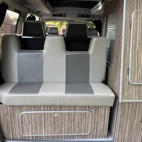 Toyota Granvia 3.0TD 4WD Auto Camper Van 4 Berth PRO Conversion 1996 Silver