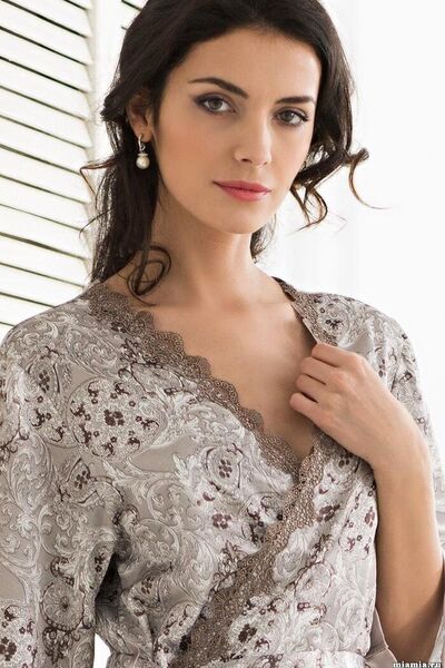 Stella 9293 Short Dressing Gown