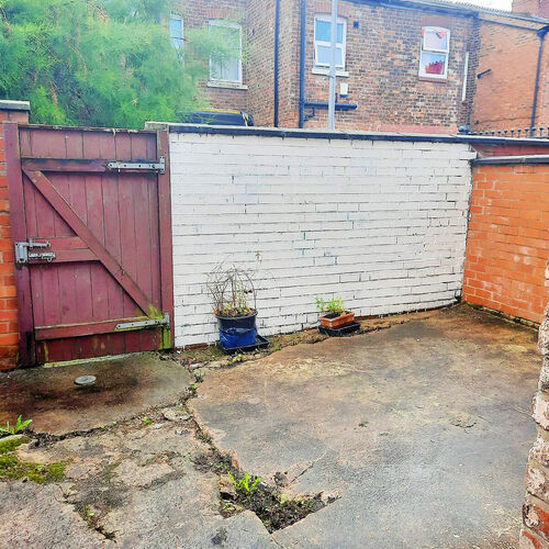 4 bed terraced house FOR RENT