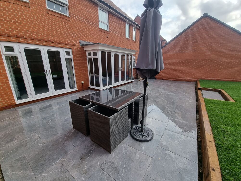 Gallery | Hd Landscaping | Landscape Gardening | Garden Maintenance Leighton Buzzard | Garden Design Bedfordshire