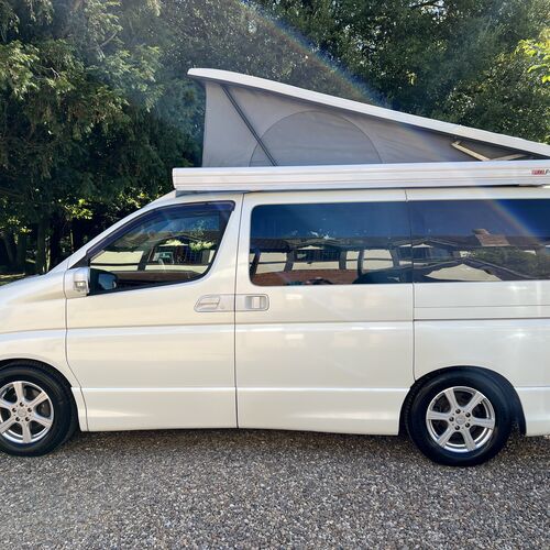 2006 Nissan Elgrand Northstar Camper Van 4 Berth 2.5V6 82179 miles Pearl White
