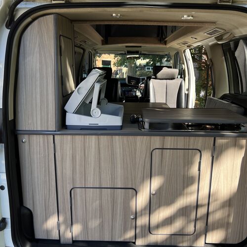 2006 Nissan Elgrand Northstar Camper Van 4 Berth 2.5V6 82179 miles Pearl White