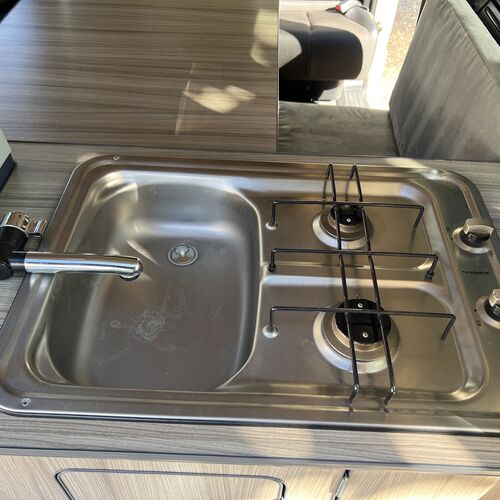 2006 Nissan Elgrand Northstar Camper Van 4 Berth 2.5V6 82179 miles Pearl White