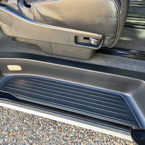 2006 Nissan Elgrand Northstar Camper Van 4 Berth 2.5V6 82179 miles Pearl White