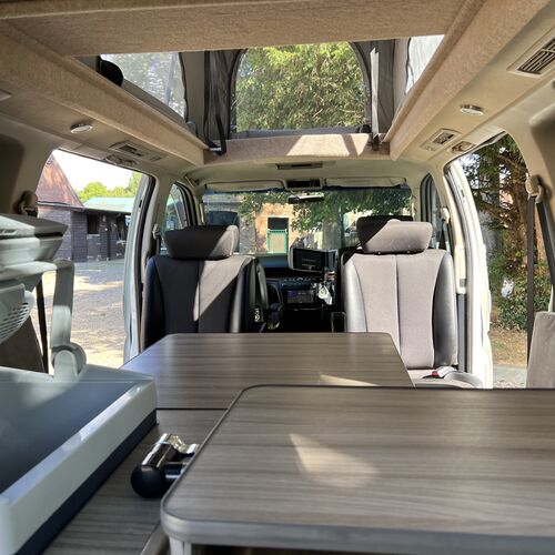 2006 Nissan Elgrand Northstar Camper Van 4 Berth 2.5V6 82179 miles Pearl White