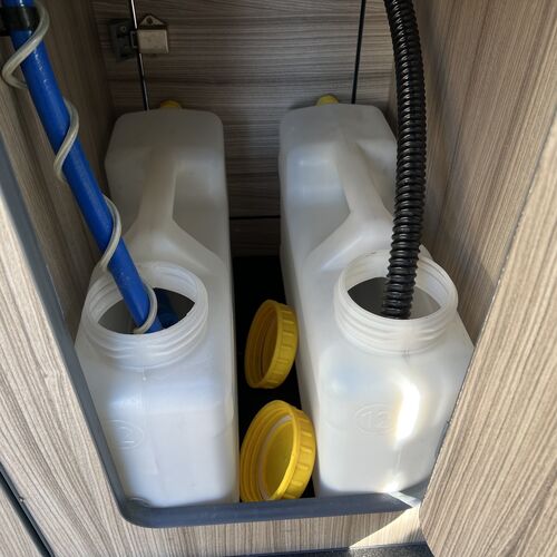 2006 Nissan Elgrand Northstar Camper Van 4 Berth 2.5V6 82179 miles Pearl White