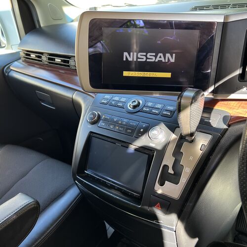 2006 Nissan Elgrand Northstar Camper Van 4 Berth 2.5V6 82179 miles Pearl White