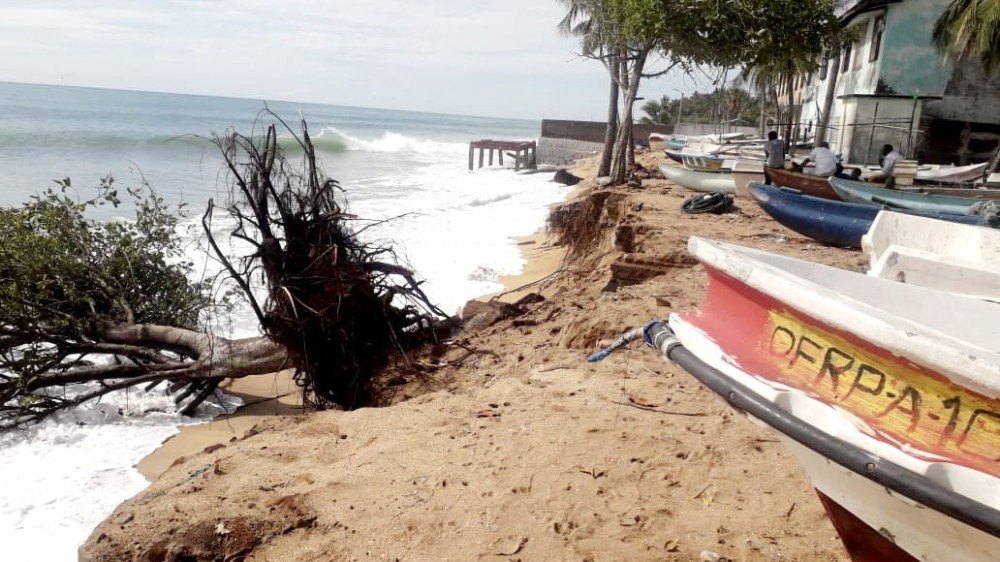 சாய்ந்தமருதில் கடலரிப்பும் மக்களின் அவலங்களும்