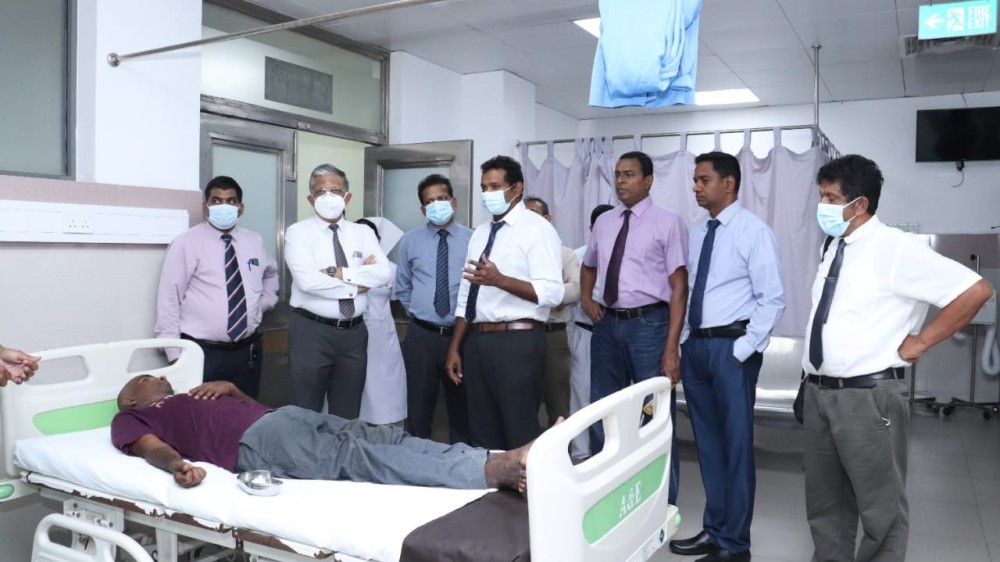 மத்திய சுகாதார அமைச்சின் உயர் அதிகாரிகள் குழு யாழ்.போதனா வைத்தியசாலைக்கு விஜயம்