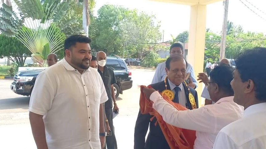 கல்விச் சமூகம் எதிர்கொள்ளும் பிரச்னைகளைகள்தான் என்ன? ஆராயச் சென்ற அமைச்சர்