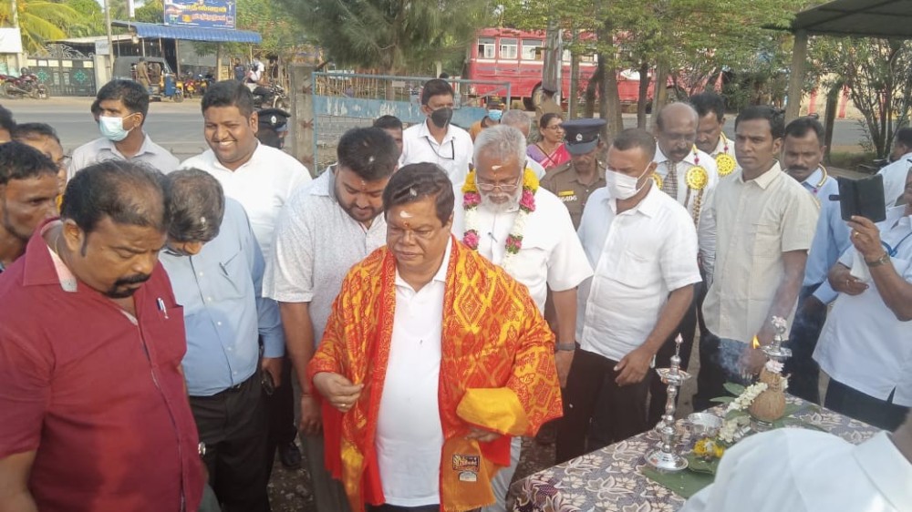 பருத்தித்துறை போக்குவரத்துச்  சபை டிப்போவுக்கு விஜயம் செய்த அமைச்சர்