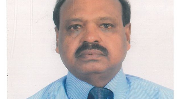 மாலுமி இல்லாத கப்பலில்  பயணிக்கும் தமிழ் மக்கள்