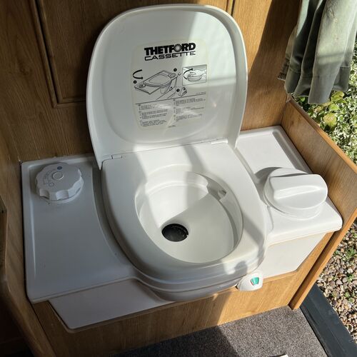 Devon Sunrise Toyota Hiace 2000 model Camper Van 2 Berth 2.4TD Heating/Toilet