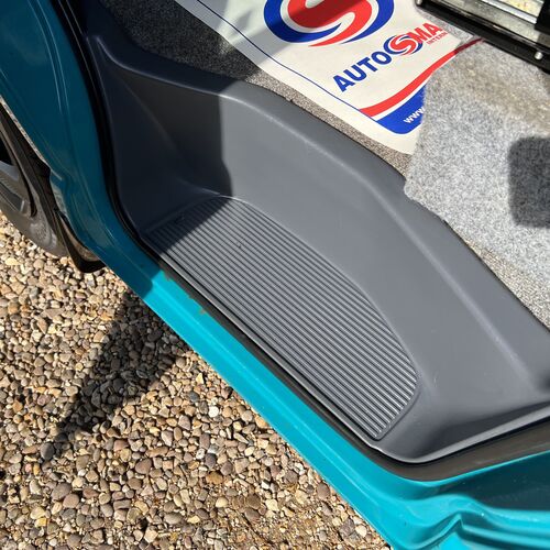 Devon Sunrise Toyota Hiace 2000 model Camper Van 2 Berth 2.4TD Heating/Toilet