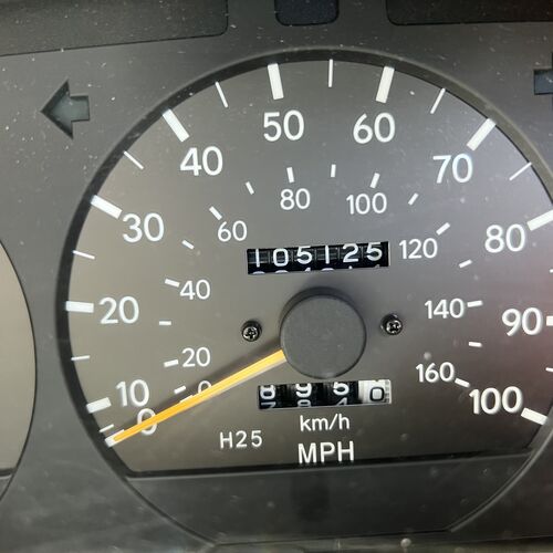 Devon Sunrise Toyota Hiace 2000 model Camper Van 2 Berth 2.4TD Heating/Toilet