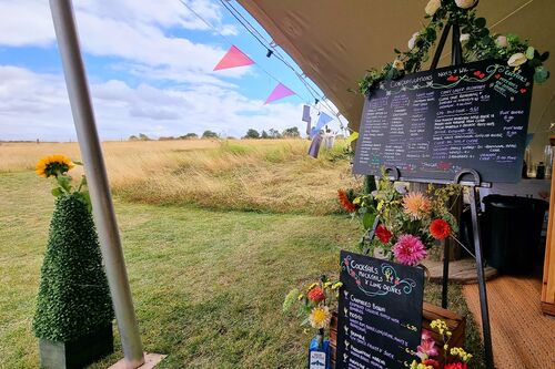 Gallery | Jolly Hucksters Mobile Bar Company | mobile bar Hertfordshire/mobile bar Buckinghamshire/mobile bar Hertfordshire/Wedding bar Buckinghamshire | wedding bar Hertfordshire | Real ale events bar /corporate events Hertfordshire/party bars Buckinghamshire/charity event bars
