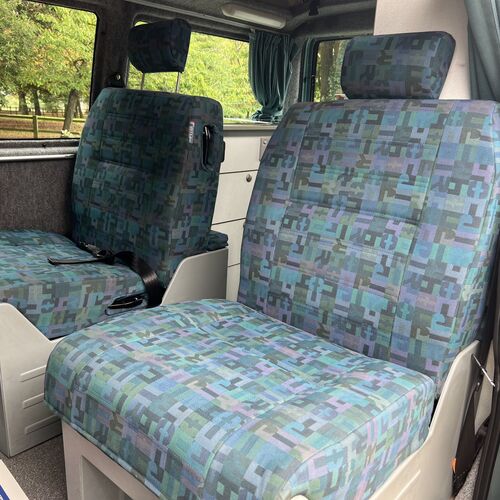 Bilbos Nektar Camper Van 4 Berth VW Transporter T4 SWB 2.5 TDi Automatic 04/2000