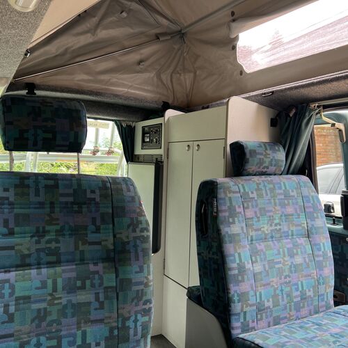 Bilbos Nektar Camper Van 4 Berth VW Transporter T4 SWB 2.5 TDi Automatic 04/2000