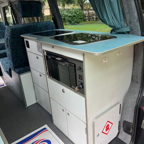 Bilbos Nektar Camper Van 4 Berth VW Transporter T4 SWB 2.5 TDi Automatic 04/2000