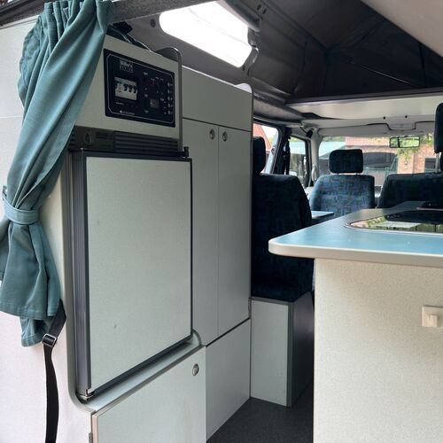 Bilbos Nektar Camper Van 4 Berth VW Transporter T4 SWB 2.5 TDi Automatic 04/2000