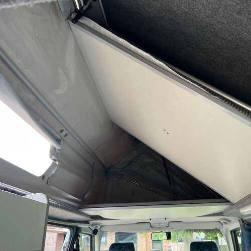 Bilbos Nektar Camper Van 4 Berth VW Transporter T4 SWB 2.5 TDi Automatic 04/2000