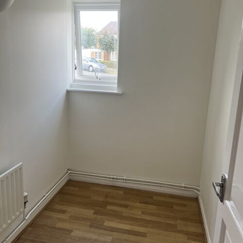 WEST BLETCHLEY - 3 BEDROOM (2bed + nursery/study)