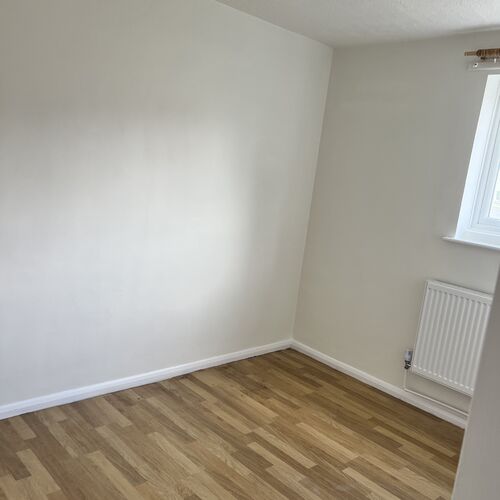 WEST BLETCHLEY - 3 BEDROOM (2bed + nursery/study)