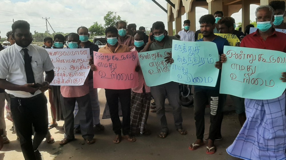 கௌரவமான உரிமைகளுடன் கூடிய அரசியல் தீர்வுக்கான மக்கள் குரலின் 33 தினம் விழிப்பணர்வு போராட்டம் மன்னாரில்