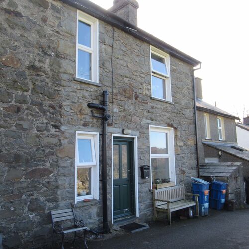 1 Bryn Gwyn  