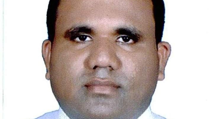 திட்டமிடல் சேவையில்லுள்ளவர்களுள் கலாநிதி பட்டம் பெற்ற  முஹம்மட் அஸ்லம்