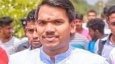 பிள்ளையான் கட்சி தாவலின்றி எம்மோடு தொடர்ந்து பயணித்து வருகின்றார். நாமல் ராஜபக்ச