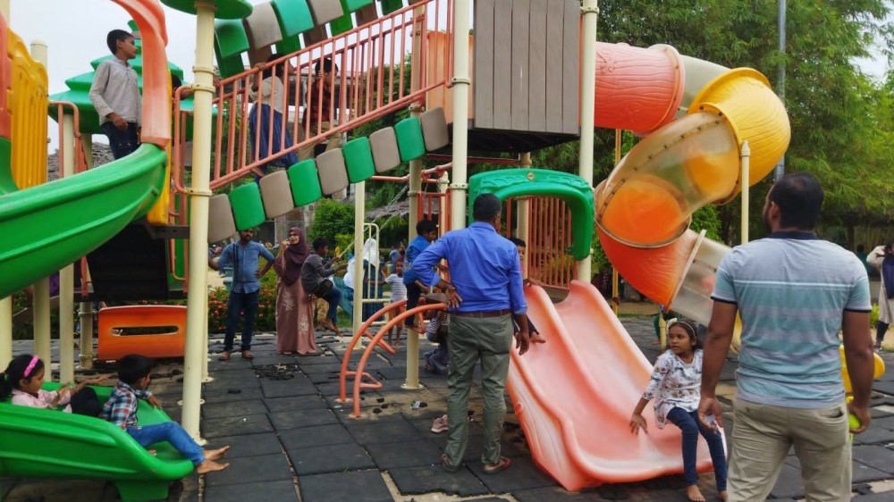 சிறுவர் பூங்காவை  விஸ்தரிக்க வேண்டும் பொதுமக்களின் கோரிக்கை