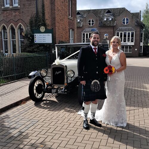 Gallery | Wedding Cars Harpenden, St Albans, Watford, Hemel Hempstead | Heritage Classic Cars