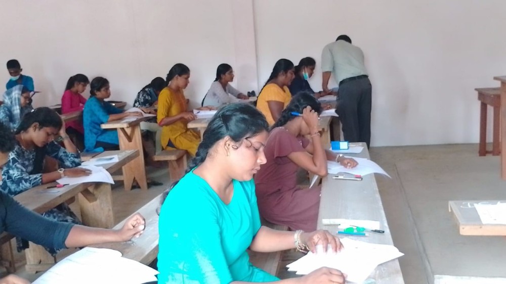 சிங்கள கற்கையை பூர்த்தி செய்த மாணவர்களுக்கு பரீட்சையில் தோற்ற அனுமதி