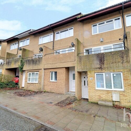 CONNIBURROW - ROOM RENTAL