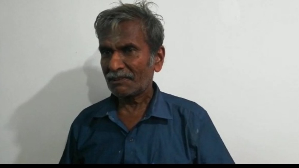 உணர்வுகளில் அரசியல் செய்யாதீர்கள்.. உயிர் நீத்த மாவீரரின்  தந்தை வேண்டுகோள்....!