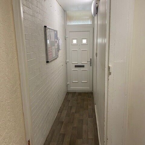 CONNIBURROW - ROOM RENTAL