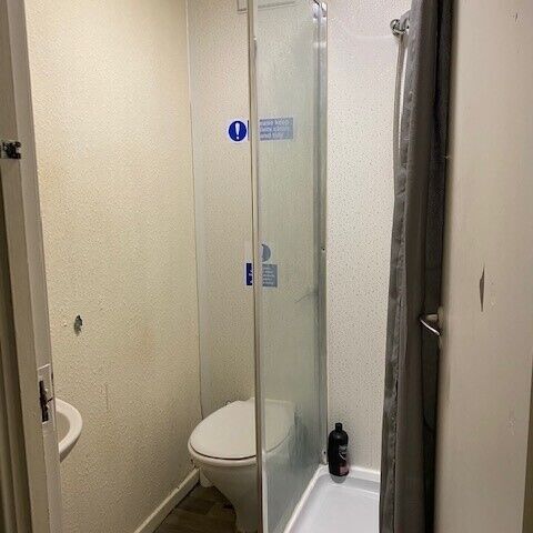 CONNIBURROW - ROOM RENTAL