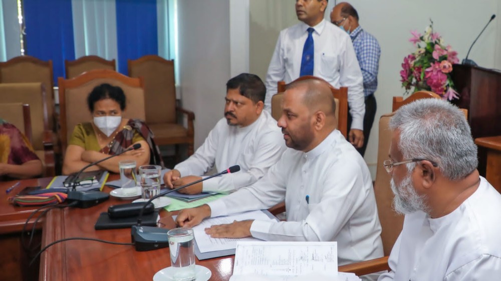 வன்னி மக்களின் பிரச்சினை நிவர்த்திக்க அமைச்சருடன் சந்திப்பு