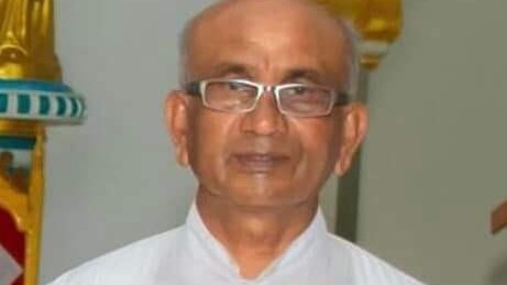 இறைவன் குரல் கேட்டு அர்ப்பணித்தவர் நிலையான வாழ்வுக்கு மின்னாமல் முழங்காமல் ஆன்மாவை ஒப்படைத்துள்ளார்.