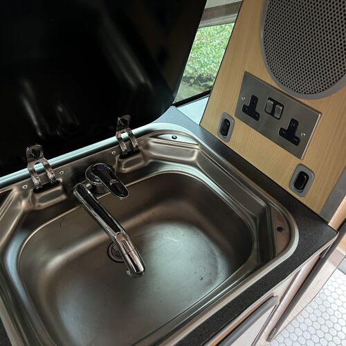 1999 Ford Freda 2.5 V6 Automatic Camper Van 4 Berth Pro Conversion Mazda Bongo