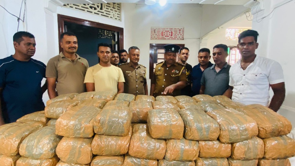 217 கிலோ கேரள கஞ்சா பொதிகள்